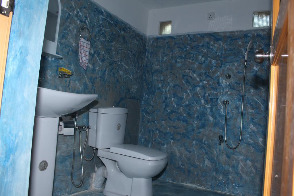 Abberny Villa Мидигама Ийст Стая снимка